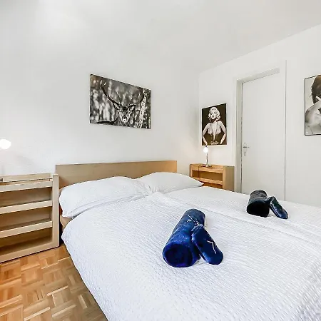 Pied-a-terre In Crans-montana, Pool And View - Swiss Alps Apartament *