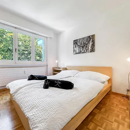 Pied-a-terre In Crans-montana, Pool And View - Swiss Alps شقة كرانز مونتانا